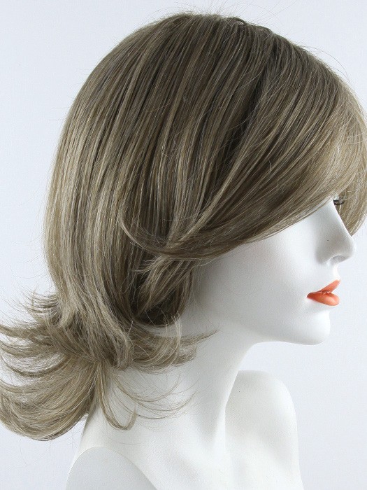 Raquel Welch Embrace Best Seller The Wig Experts™